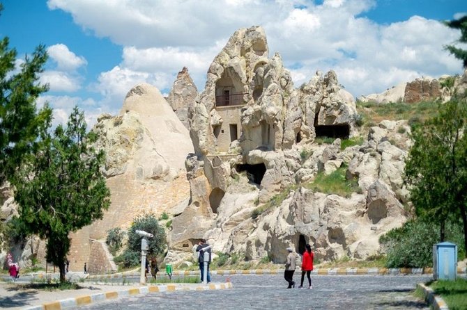 2-Day Cappadocia Tour from Istanbul - Optional Balloon Ride - Guides, Timing, and the Shopping Stops Tradeoff
