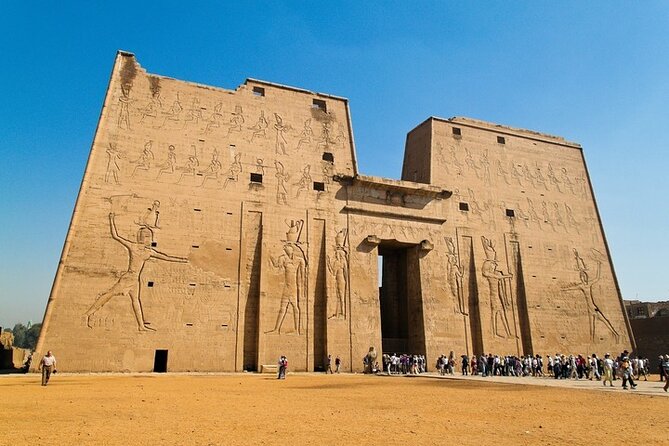 3 Night Nile Cruise from Luxor to Aswan with Sunrise Hot Air Balloon Ride - Abu Simbel at dawn: the long day that earns its reputation