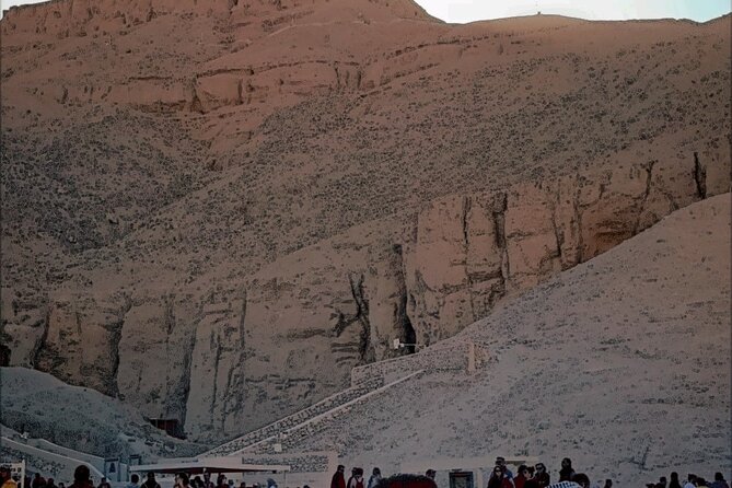5 Days Nile Cruise From Luxor To Aswan Including Hot Air Balloon & Abu Simbel - Colossi of Memnon, then Hatshepsut’s temple: West Bank highlights in sequence