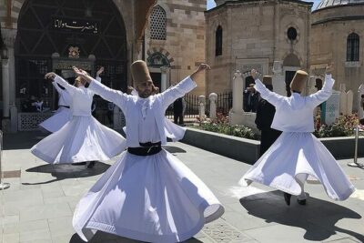 7 Day Istanbul-Cappadocia-Ephesus-Pamukkale Tour (Balloon Ride) - Cappadocia: cave life, valleys, and the balloon decision