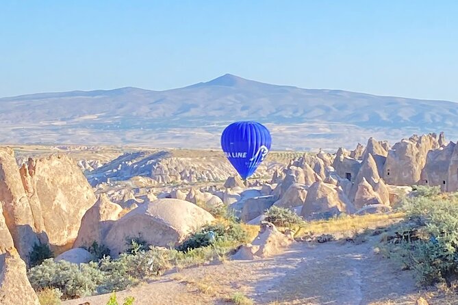 Affordable Hot Air Balloon Ride Over Cat Valley with Hotel Pick-up & Drop-Off - The basket experience and group size: what it feels like up close