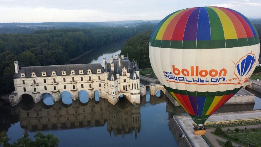 Amboise Hot-Air Balloon Sunrise Ride over the Loire Valley - From safety briefing to lift-off: what the 1-hour flight feels like
