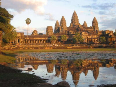 Angkor Wat: Small-Group Tour with Balloon Ride and Lunch - Angkor Wat: more than postcard walls and perfect angles