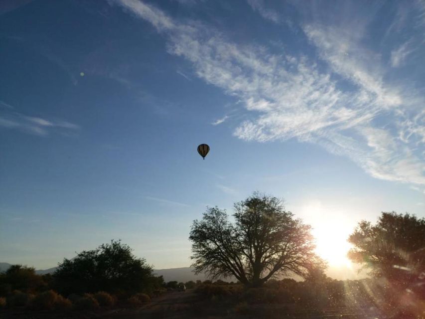 Atacama: San Pedro de Atacama Sunrise Hot Air Balloon Ride - Guides, crew, and why a small group changes the feel