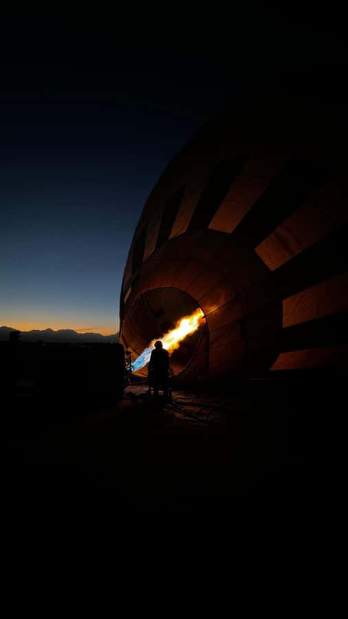 Atacama: San Pedro de Atacama Sunrise Hot Air Balloon Ride - Coffee and tea at the Salar de Atacama, then a real safety briefing