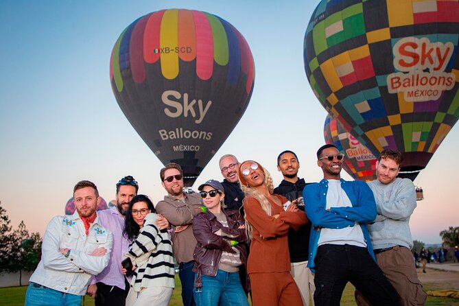 Balloon adventure: transfer+breakfast in the cave+guided pyramids - 4:30am pickup in Mexico City: fast, early, and worth it