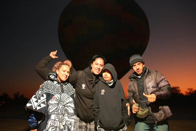 Balloon flight + Breakfast + Pyramids + Transportation (Optional) - Pickup, timing, and how the day flows (6–7 hours)