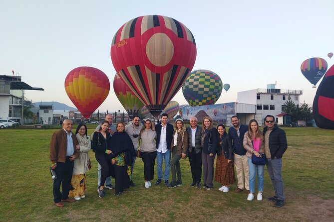 Balloon flight experience to Teotihuacan Pyramids - After landing: certificates, toast, and getting back to breakfast
