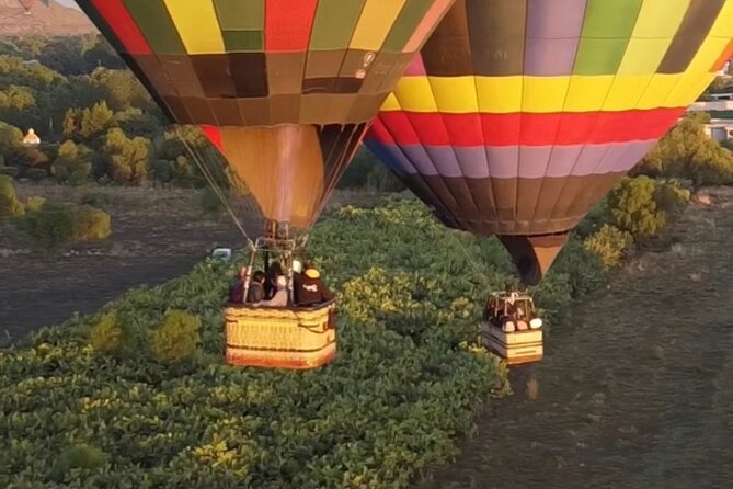 Balloon flight + pick up in CDMX + Breakfast in Cave + Pyramids - Obsidian and maguey workshop, plus a short handmade spirits tasting