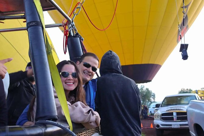 Balloon flight Teotihuacan, Breakfast in a cave Pick up in CDMX - A 6:30am start with Mexico City pickup