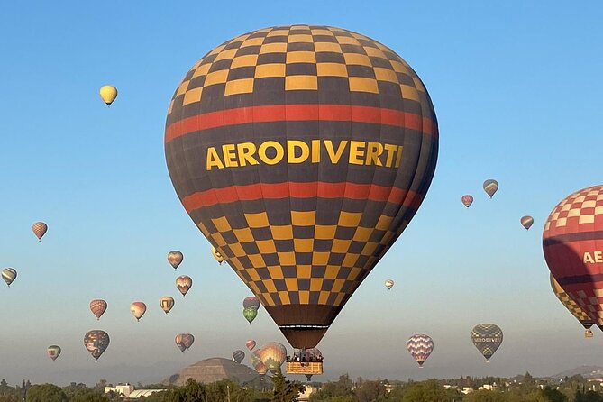 Balloon flight + Transportation + Breakfast in Cave or buffet + Pyramids - Price and value: what $227 actually covers (and what to add)