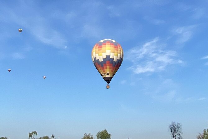 Balloon flight + Transportation + Breakfast in Cave or buffet + Pyramids - Who this is best for (and who should think twice)