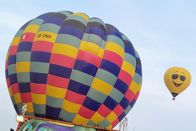 Balloon Flight with Breakfast and Transportation in Teotihuacan - Breakfast inside La Cueva: eating well in a cave setting
