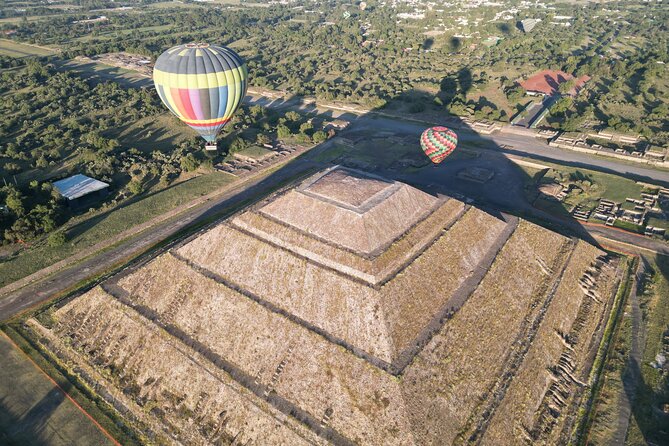 Balloon Flight with Breakfast in Cave and Pyramids of Teotihuacan - Balloon Views That Make Teotihuacan Feel Brand New