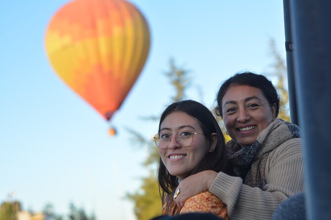 Balloon Flight with Breakfast in Cave and Pyramids of Teotihuacan - Check-In at the Balloon Launch: Coffee, Cookies, and Photo Time