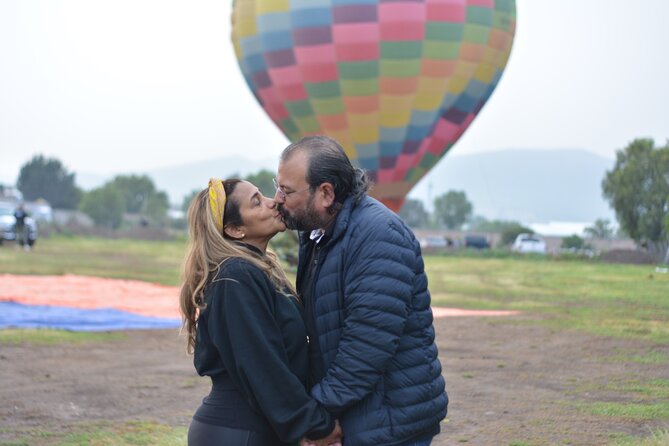 Balloon Flight with Breakfast in Cave and Pyramids of Teotihuacan - Breakfast in a Natural Cave: A Fun Setting, Set Expectations