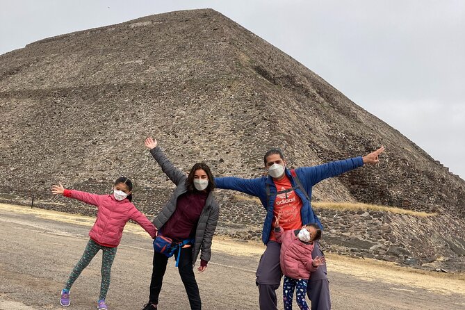 Balloon flight with or without Teotihuacan half day tour - The guided route: murals, murals again, and local product stops