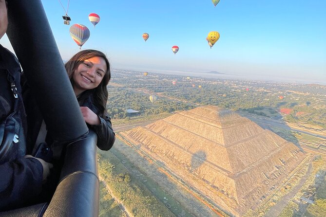 Balloon flight with pyramids tour and transportation from Mexico City - Tlalocan artesanías y experiencias: liquor tasting and crafts you can actually use