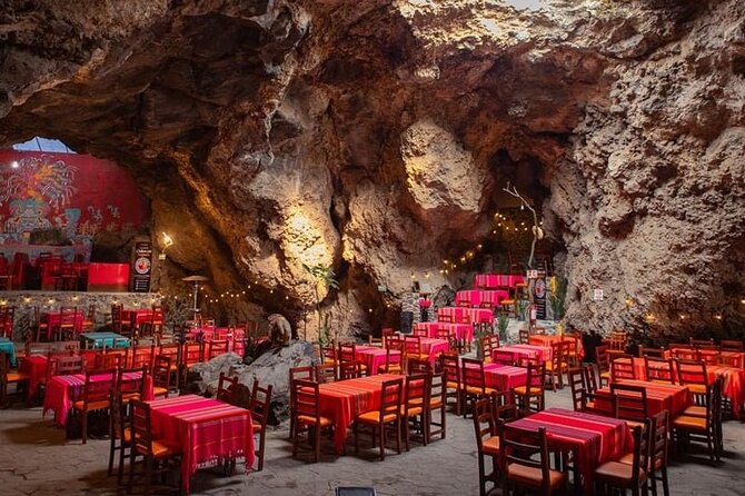 Balloon flight with pyramids tour and transportation from Mexico City - Teotihuacan with a certified guide: what the pyramids tour should feel like