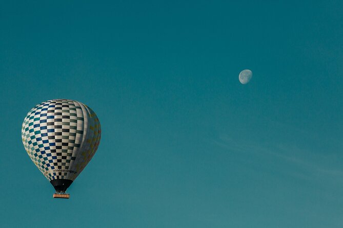 Balloon Ride with Champagne Toast from Monsaraz - Why Monsaraz at 6:00 am feels like a time machine