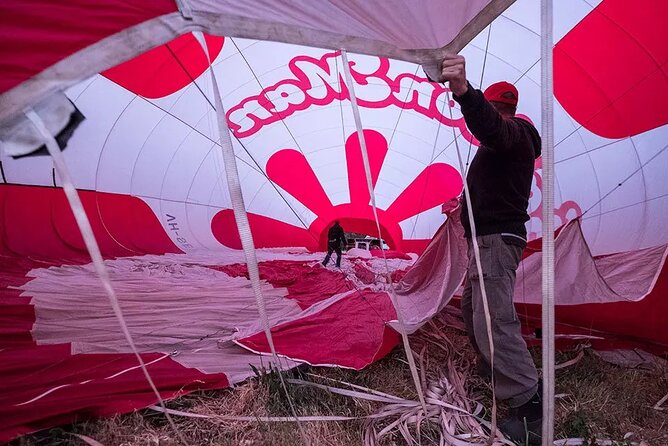 Bendigo Premium Balloon Flight plus buffet champagne breakfast - Price and Value Check for $357.19 Per Person