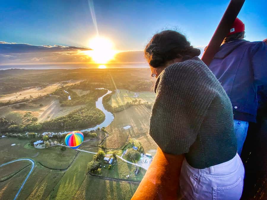Byron Bay: Sunrise Hot Air Balloon Flight with Breakfast - Taking off with the sunrise: what the flight feels like