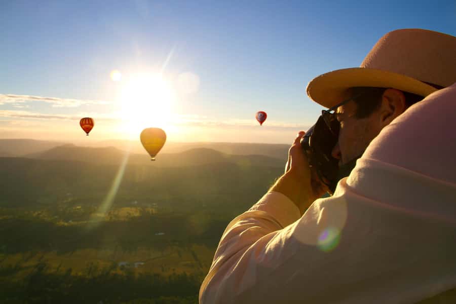 Cairns: Hot Air Balloon Flight with Transfers - The pre-flight show: balloons inflating before the sun