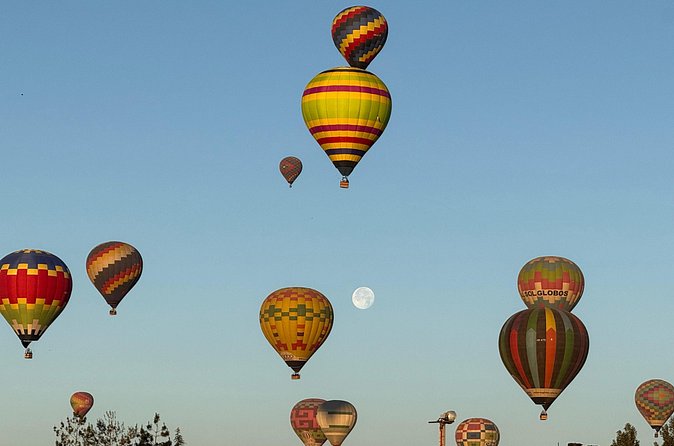 Eternal Experience Balloon flight over the Teotihuacan Pyramids - Artisan gallery and tastings: pulque, tequila, mezcal, plus mineral work