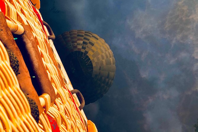 Exclusive Balloon Flight for 2 from Coruche - What the guide and crew actually do for you