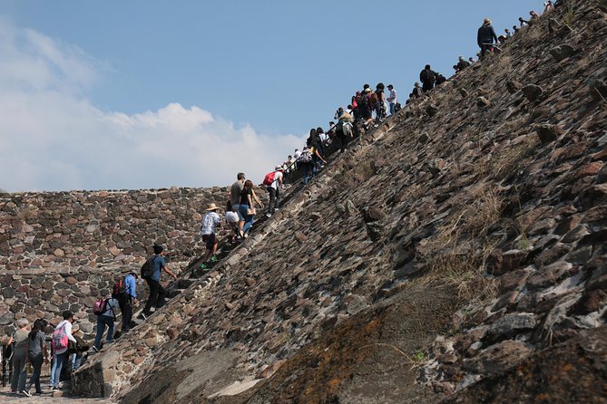 Full-Day Teotihuacan Hot Air Balloon Tour from Mexico City Including Transport - Photo expectations: you’ll see photographers, but you’re not paying for a service