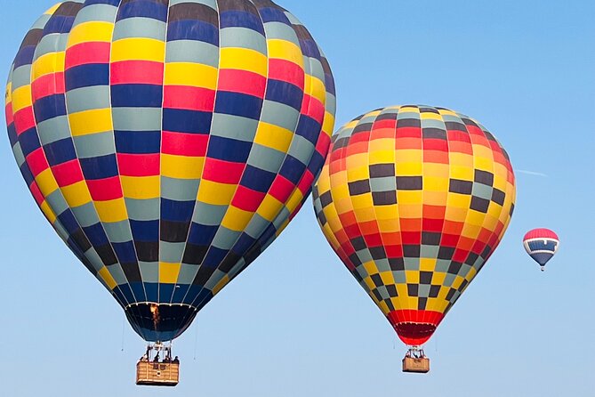 Hot air balloon adventure over Teotihuacan - What makes a Teotihuacan balloon different at sunrise