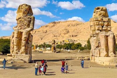 Hot Air Balloon and Full-Day Tour of Luxor including Sightseeing - Valley of the Kings: four tombs with time to look closely