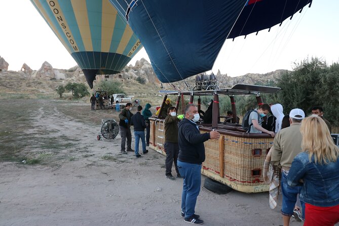 Hot Air Balloon Flight in Cappadocia with Champagne - Pilot briefing in English: what to listen for