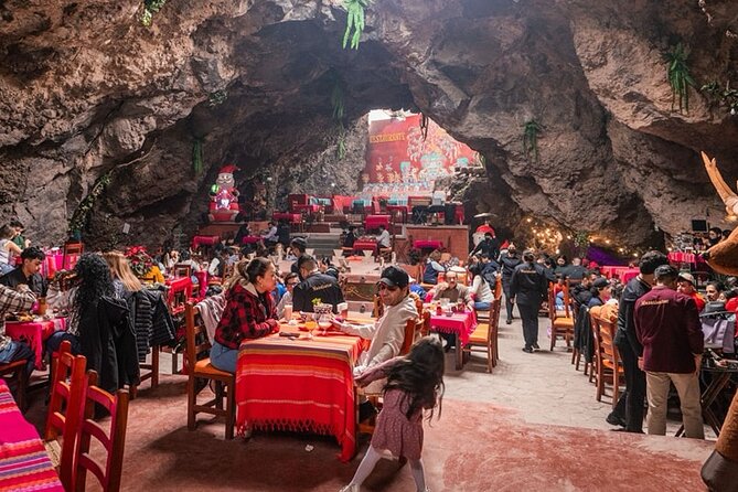 Hot air balloon flight in Teotihuacán + Breakfast in a Cave - Teotihuacán Morning Pickup: How the Day Starts Around 4:40am