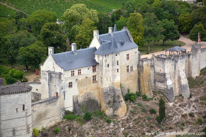 Hot Air Balloon Flight over the castle of Chenonceau / France - Flying Quiet Over the Loire: what it feels like in the air