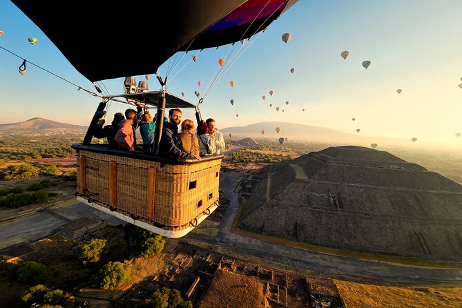 Hot Air Balloon Flight Teotihuacan With Pickup and Breakfast - Key highlights at a glance