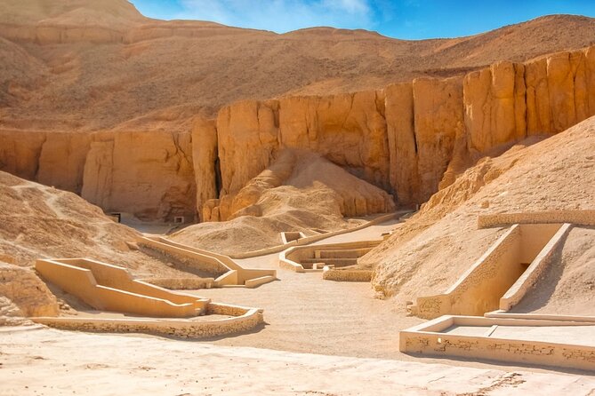 Hot Air Balloon & Full Day to East & West Bank Tour of Luxor - Deir el-Bahari and Queen Hatshepsut: terraces you can feel