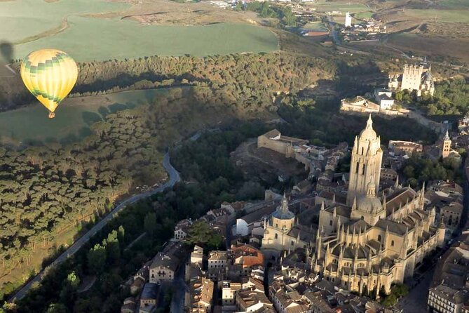 Hot Air Balloon over Segovia with Optional Transfers from Madrid - Basket Size, Group Size, and the Feel of Safety
