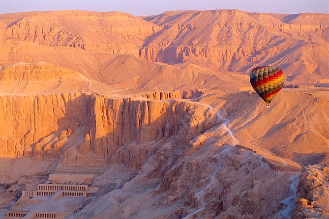 Hot Air Balloon Ride in Luxor with Transfers - Live English commentary: learning without turning it into a classroom