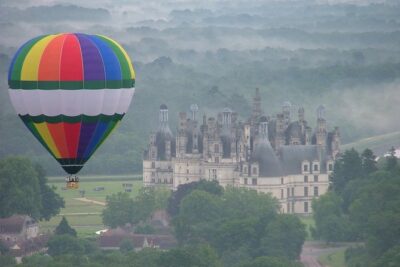 Hot-Air Balloon Ride over the Loire Valley, from Amboise or Chenonceau - The balloon setup and boarding: part wonder, part real work