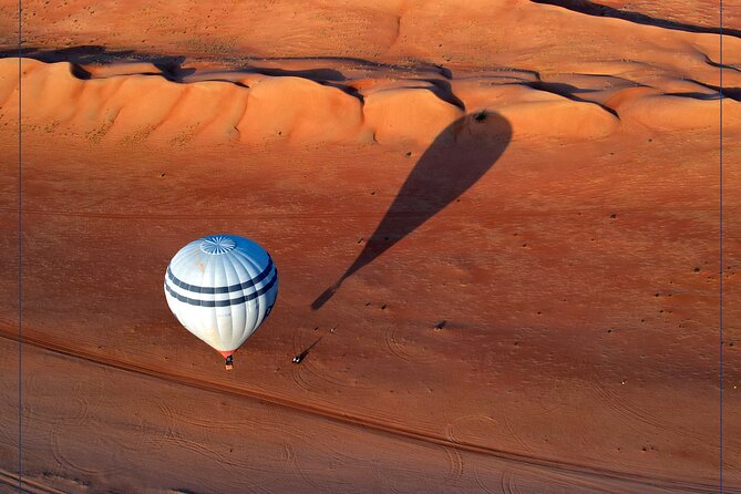 Hot Air Balloon Tour at Wahiba Sands - What you’ll likely notice from the crew: friendly, professional, and calm