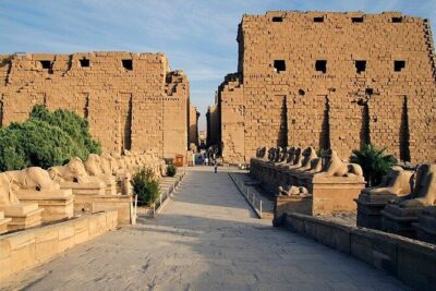 Hurghada :Day trip to Luxor:Balloon&West and East&Felucca& Dinner - Sunrise hot air balloon over Luxor (45–80 minutes, up to 1500 feet)