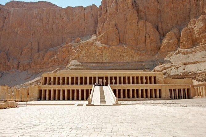 Hurghada: Over Day Tour to Luxor & Balloon Ride & Felucca - West Bank Temples: Valley of the Kings, Hatshepsut, and Colossi Stops