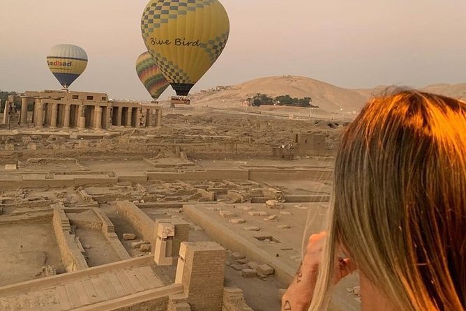 Luxor: Hot Air Balloon Ride Lifetime Experience - Group size and sharing the sky
