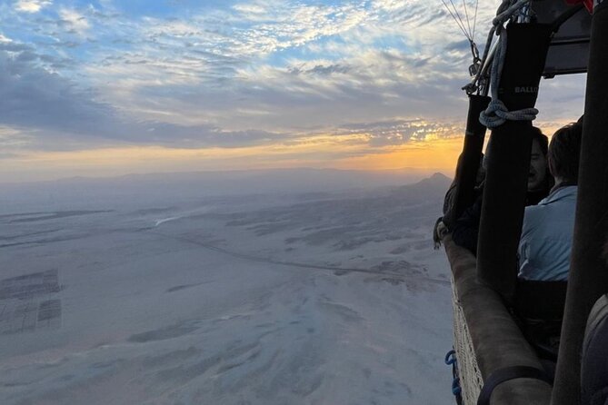 Luxury Hot Air Balloon Ride Over Luxor - That Morning Surprise: Coffee, Snack Cakes, and Other Balloons