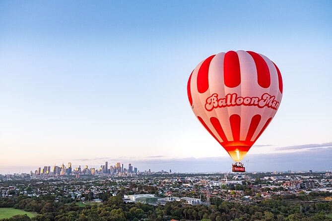 Melbourne Premium Balloon Flight plus 5-Star champagne breakfast - Wicker basket views: what the flight is actually like