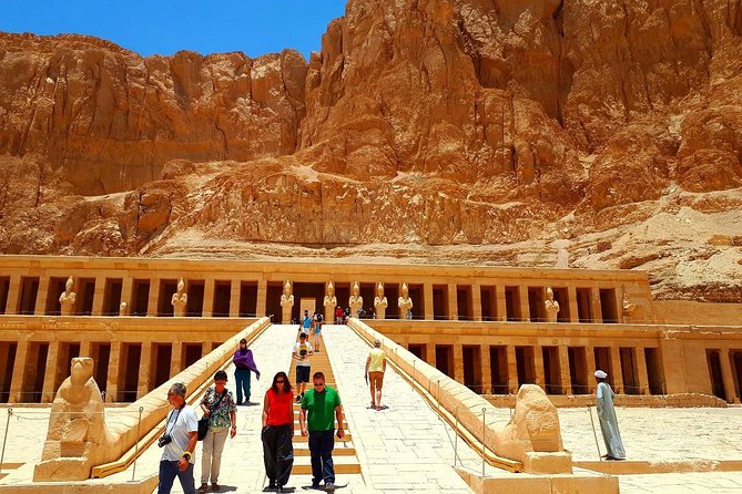 Package deal Hot Air Balloon Ride & Full Day Luxor Tour w/Guide Lunch - Deir el Bahari: Hatshepsut’s temple and the power of a dramatic setting