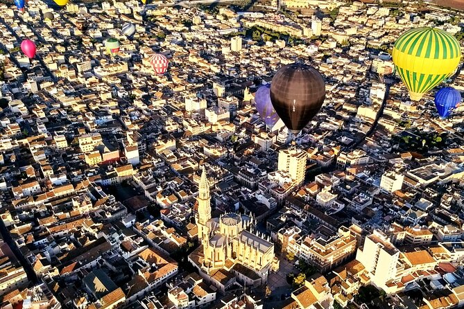 Private Balloon Flight Over Mallorca for Two People - Landing, cava toast, and the breakfast follow-through