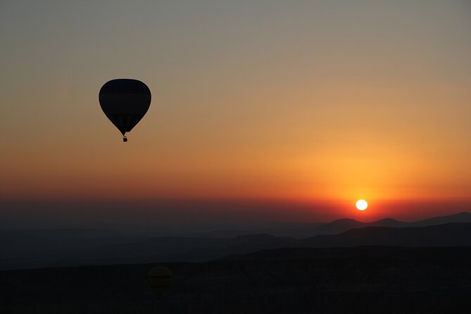 RAK Hot Air Balloon Flight - Getting to the launch site: inflation, briefings, and smart photo time
