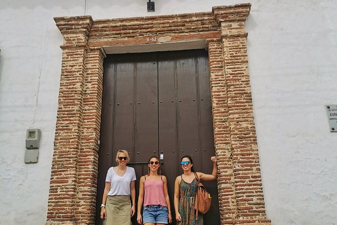 Santa Fe de Antioquia & Colonial Bridge Private Bilingual Guide - Santa Fe de Antioquia’s 1700s Town Tour: Churches, Museums, Squares